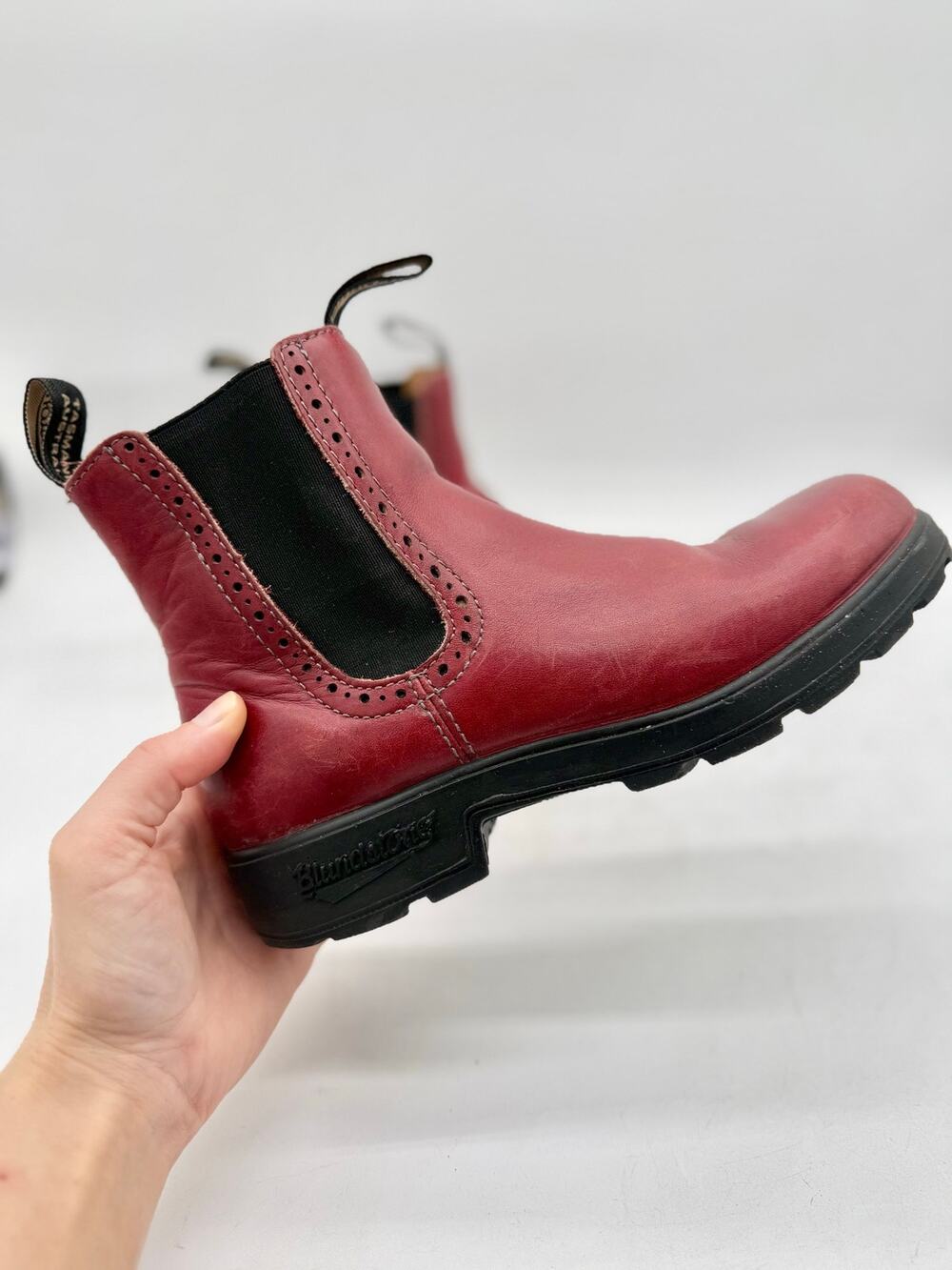 Blundstone Red 1443 Leather Pull-On High Top Chelsea Boots Women's Size 7